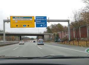 Duże zmiany na drogach w Niemczech: wolniejsza jazda i wyższe mandaty