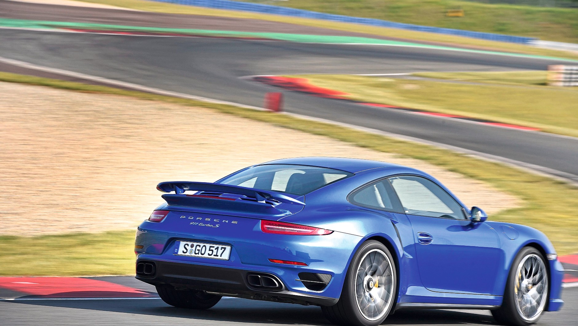 Da się znaleźć Porsche, którym emeryt jeździł na weekendowe przejażdżki. Warto jednak się&nbsp;upewnić, czy stateczny poprzedni właściciel nie zahaczał zbyt często o tor.