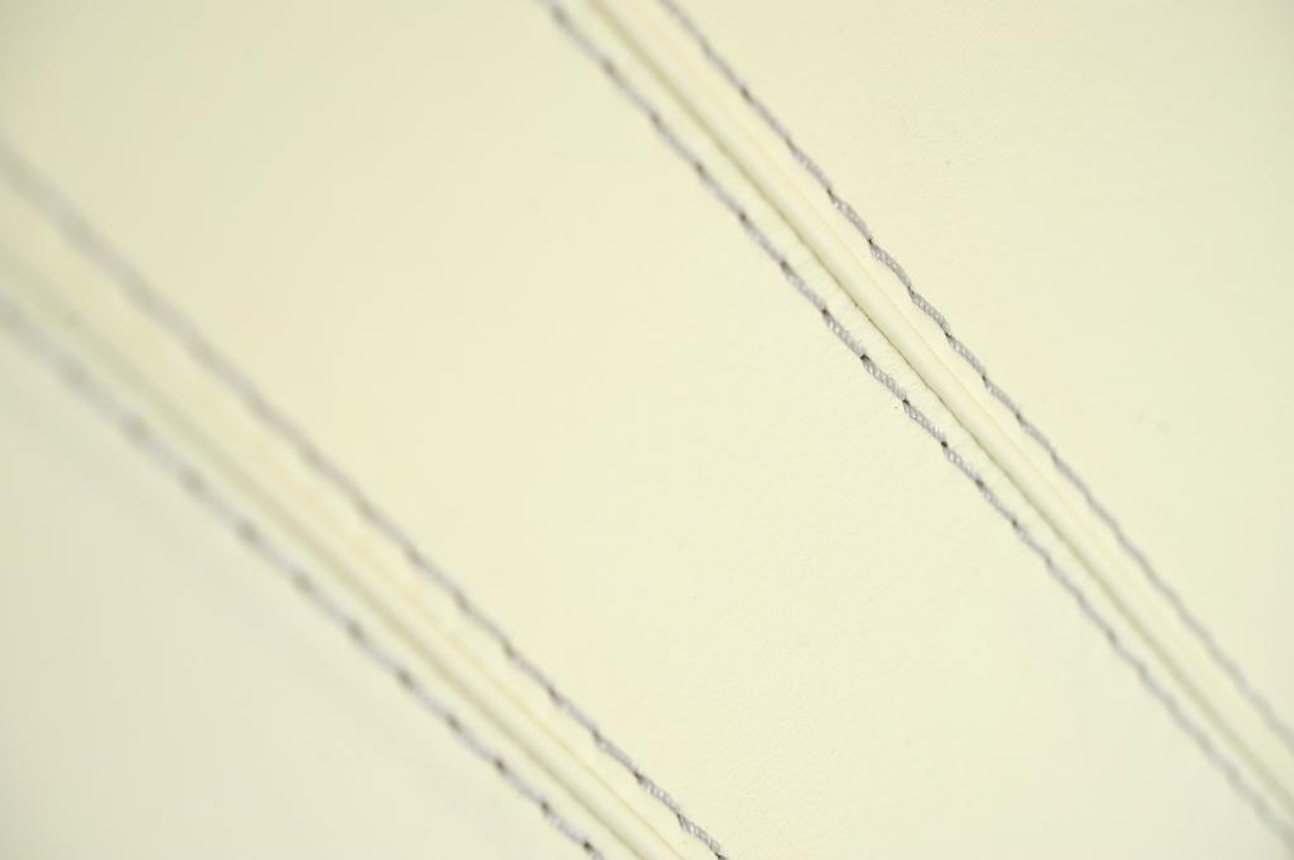 Jak jeździ Aston Martin Vanquish?