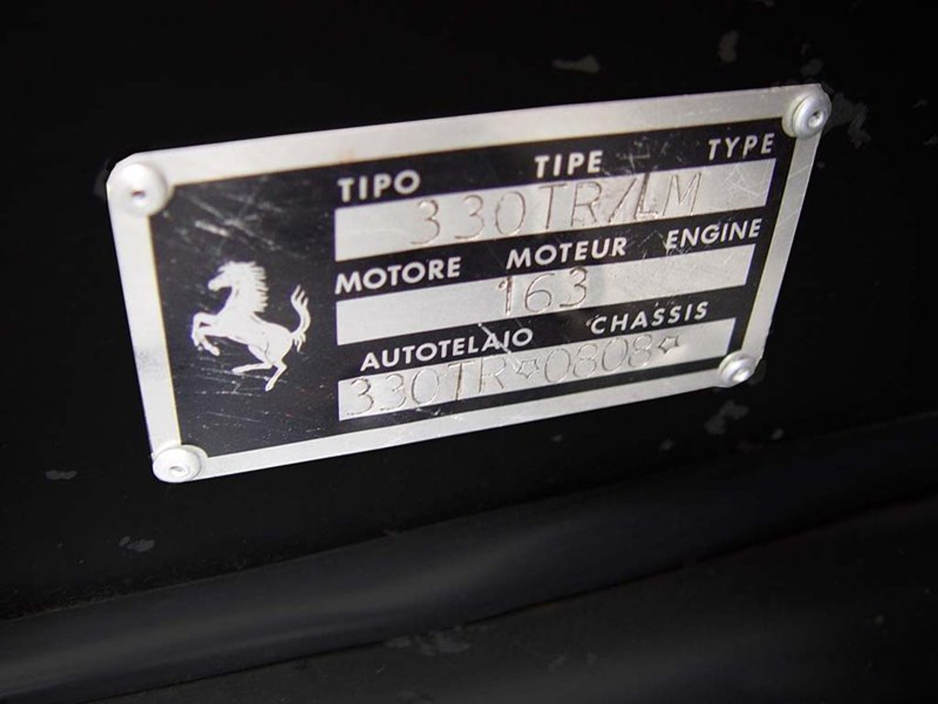 Kolejna okazja dla majętnych fanów Ferrari