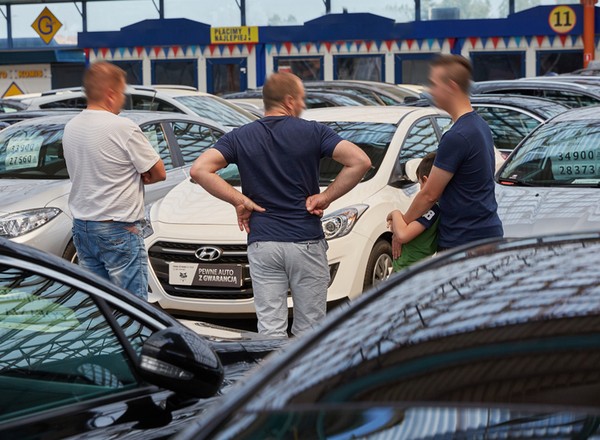 Nie pokazał twarzy, ale powiedział wszystko. Namówiliśmy handlarza na spowiedź
