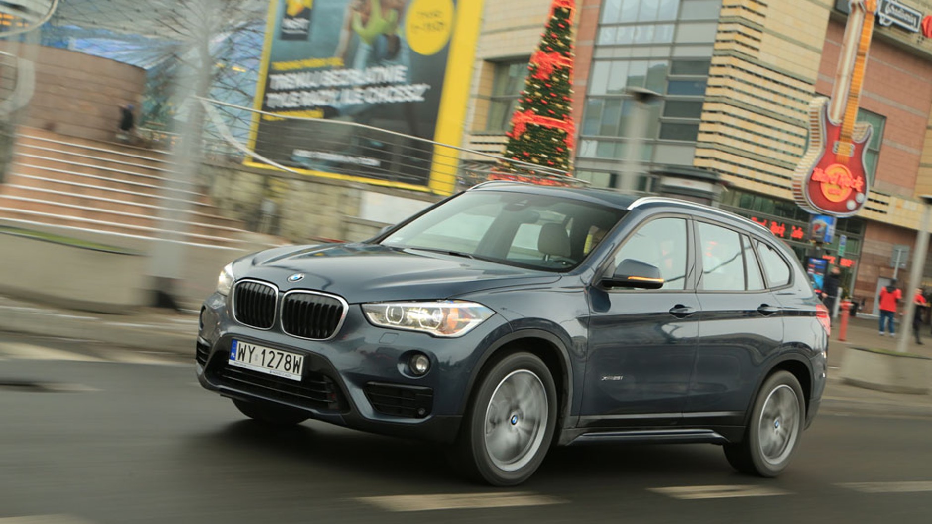 BMW X1 xDrive 25i - ma coś z vana