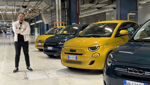 Nowe spalinowe Fiaty 500 Hybrid w fabryce Mirafiori we Włoszech