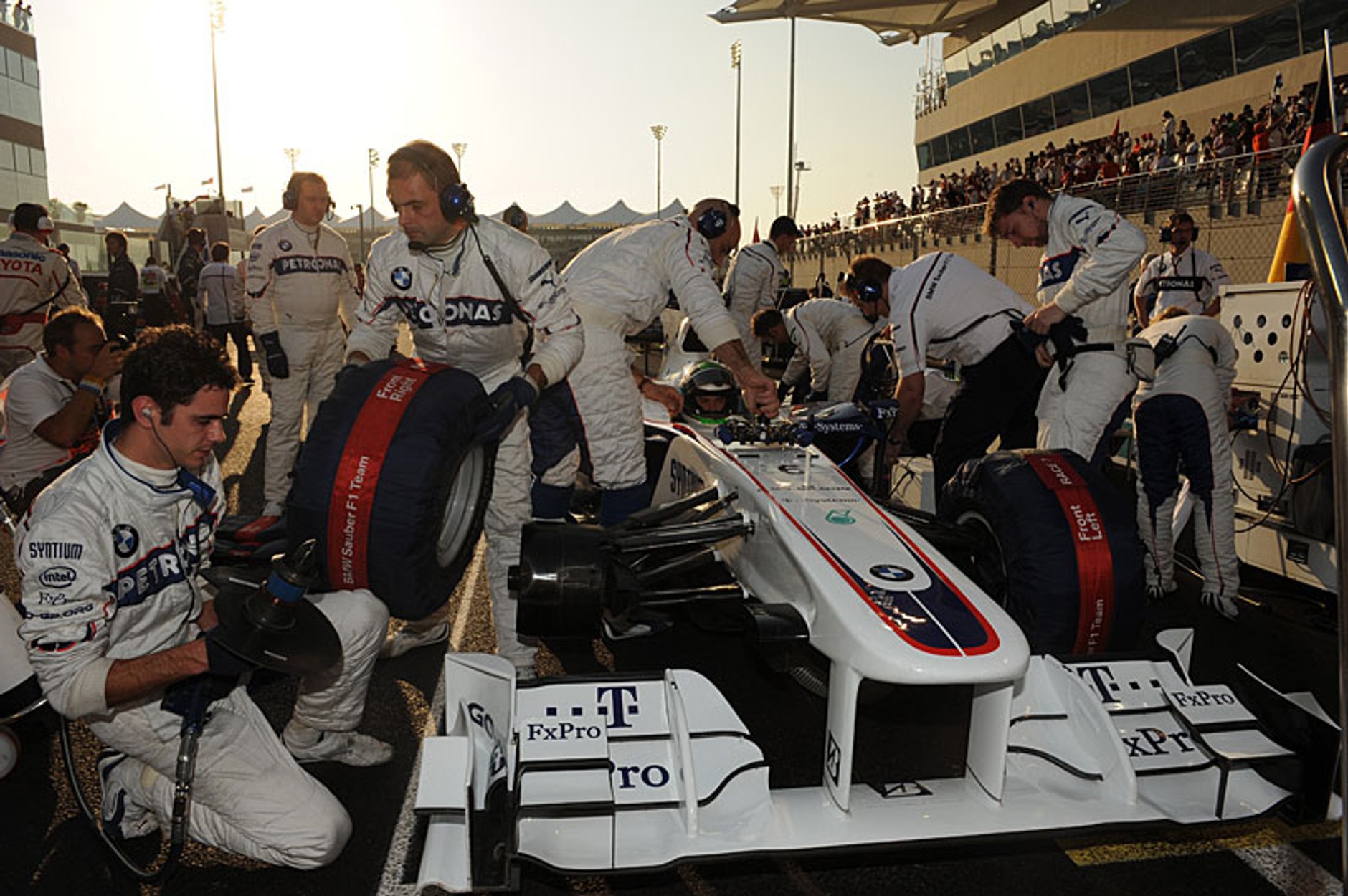 Grand Prix Abu Zabi 2009: czas pożegnań i rozstań (fotogaleria)