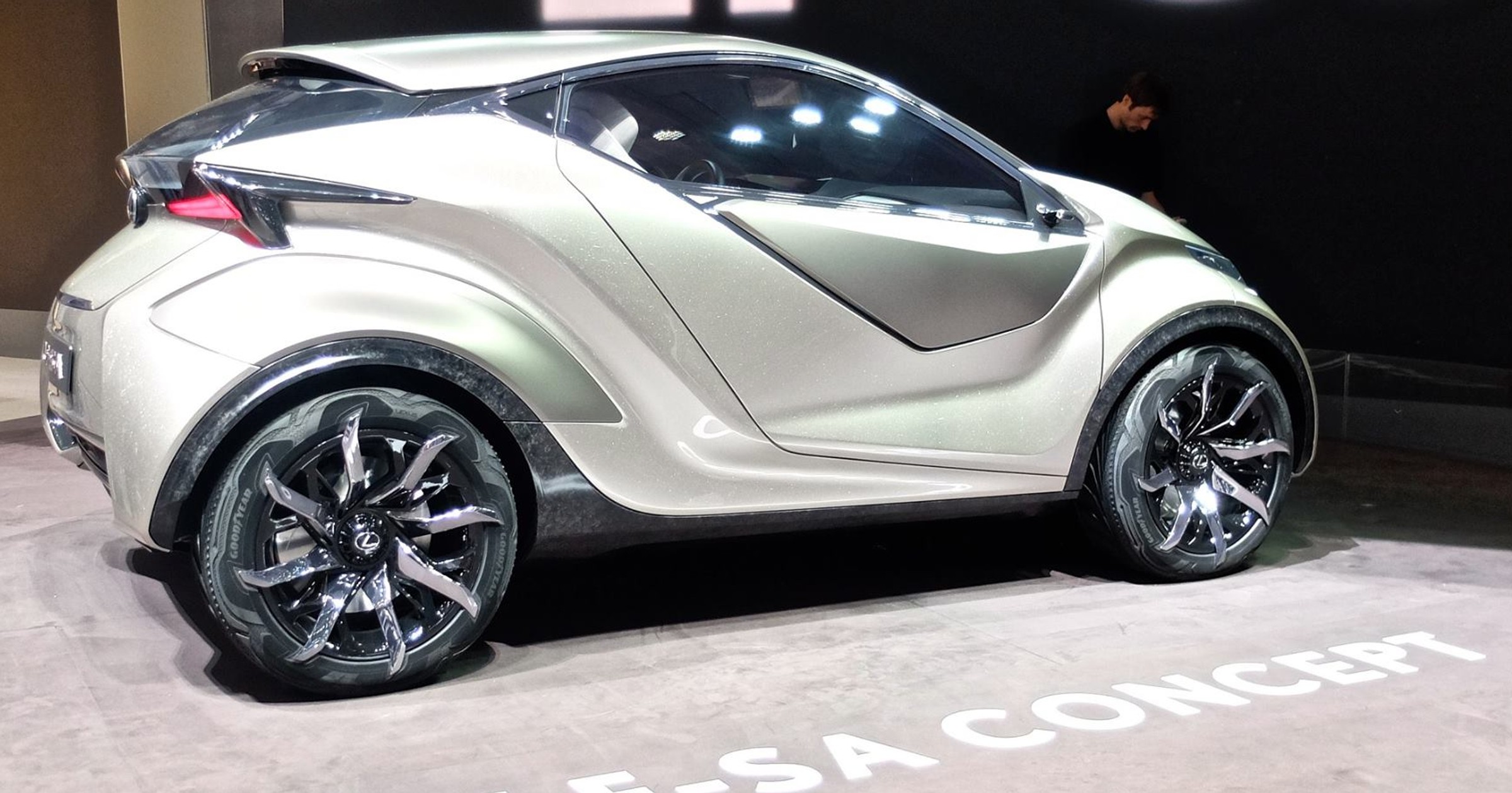 Lexus LF-SA