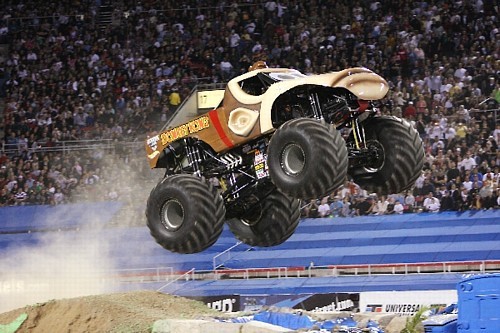Monster Truck na ulicach Warszawy