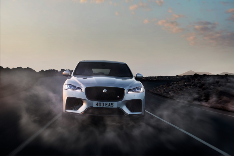 Jaguar F-Pace SVR