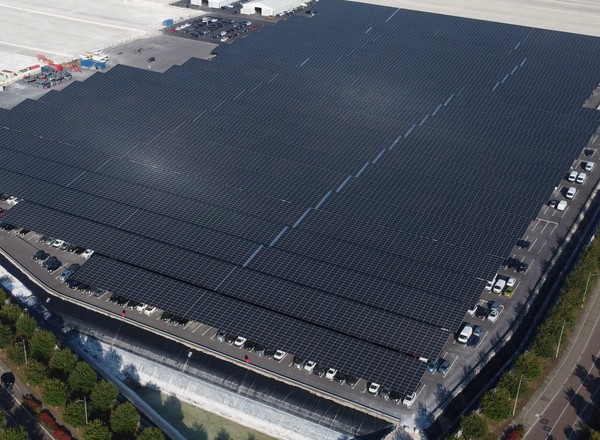 Ogromna instalacja PV powstanie nad głowami kierowców