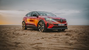 Jeździliśmy nowym Renault Megane E-Tech. Tak, jest elektryczne!