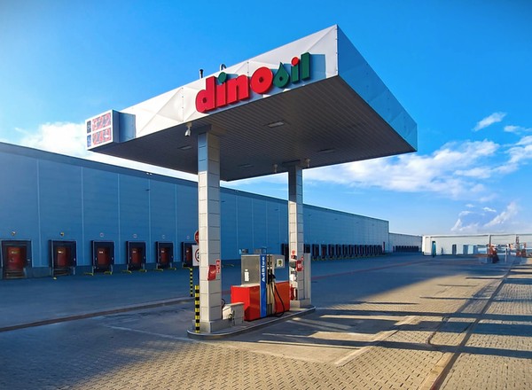 Sieć marketów Dino będzie miała własne stacje paliw. Już rekrutuje pracowników