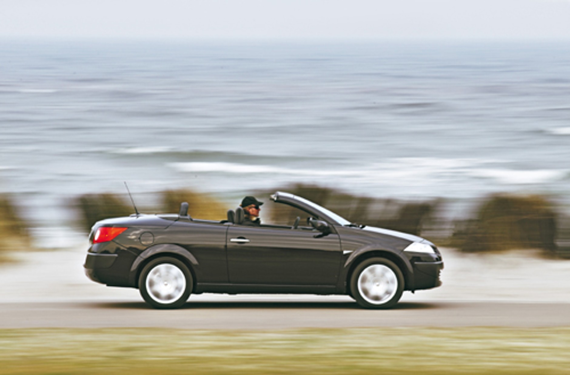 Peugeot 308CC kontra VW Eos, Ford Focus CC, Opel Astra Twin Top i Renault Megane CC - Lato może już nadejść