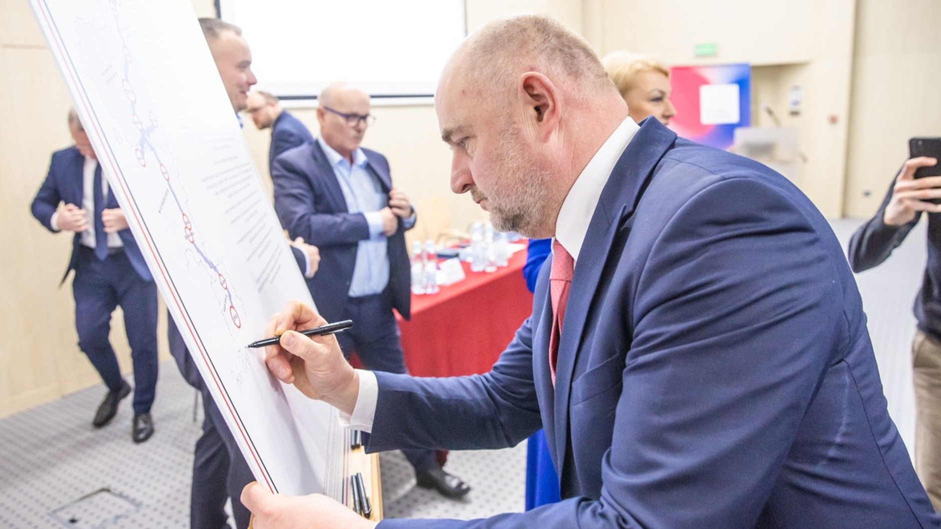 Konferencja ws. budowy drogi S15