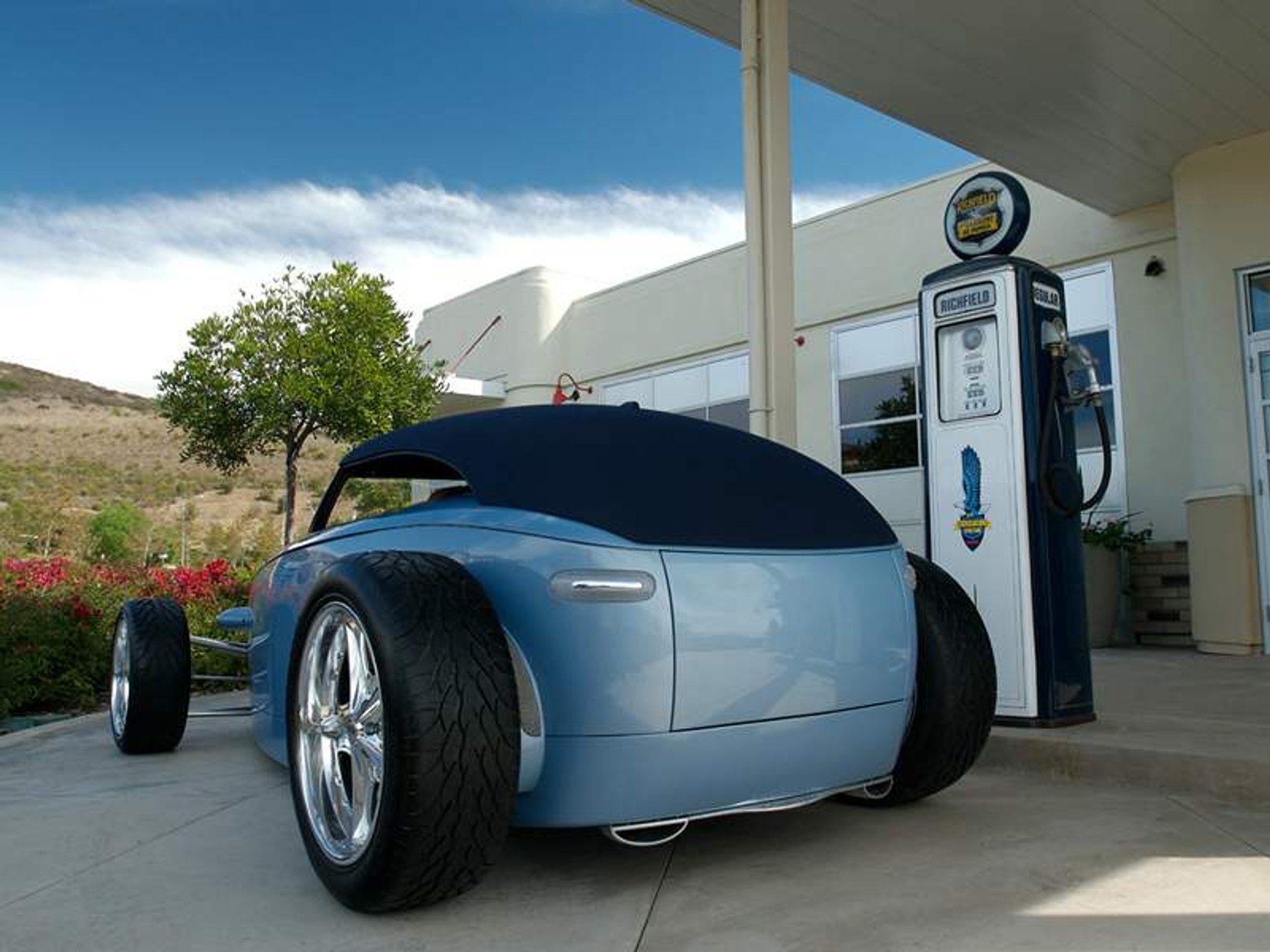 Caresto V8 – szwedzkie retro (+ klip)