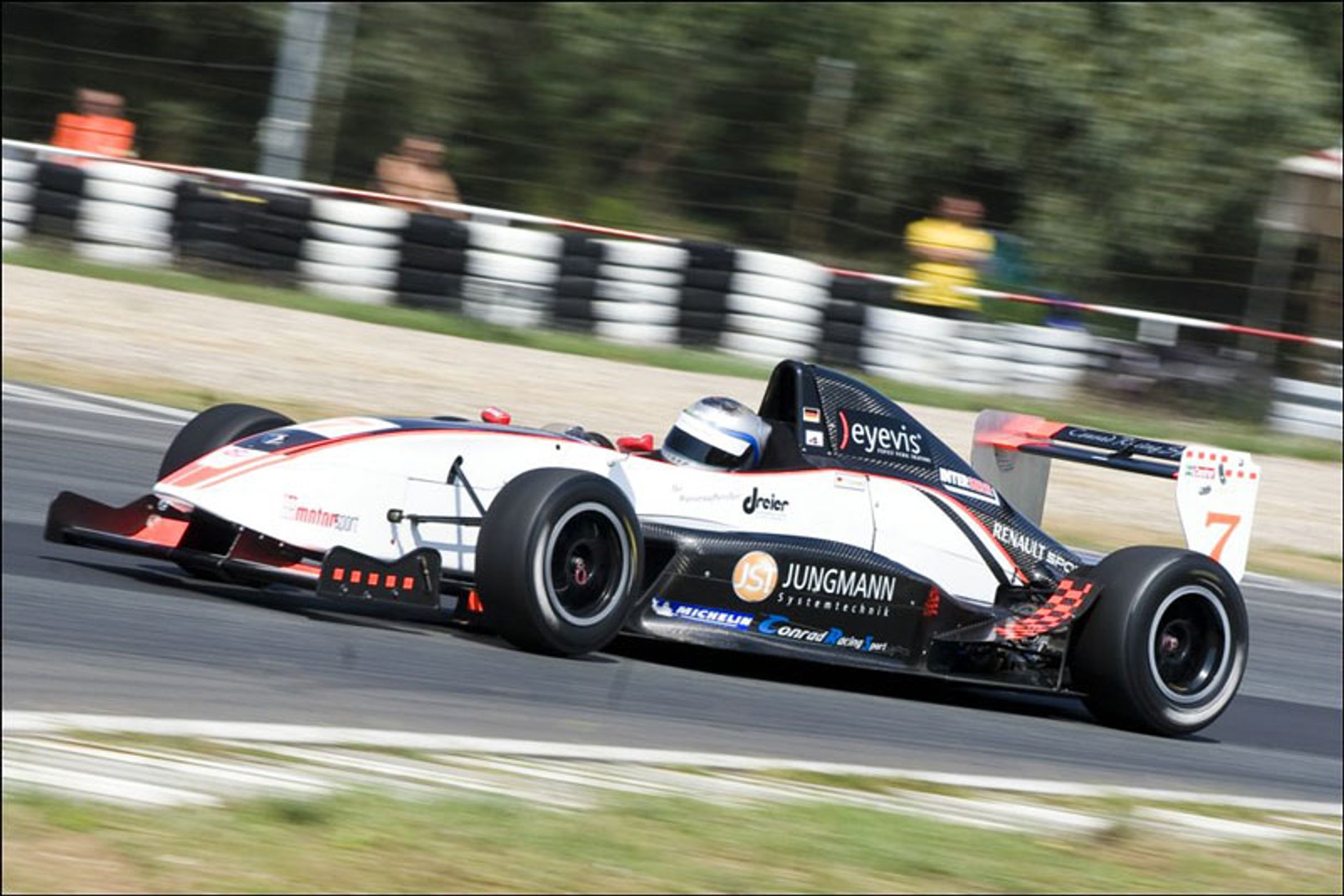 Wyścigi: nowe rekordy na torze w Poznaniu (fotogaleria)