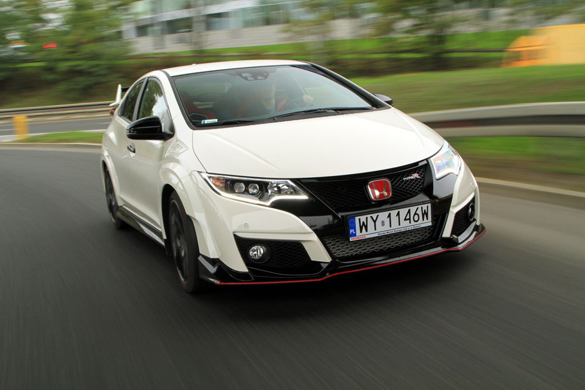 Honda Civic Type R - mroczny rycerz