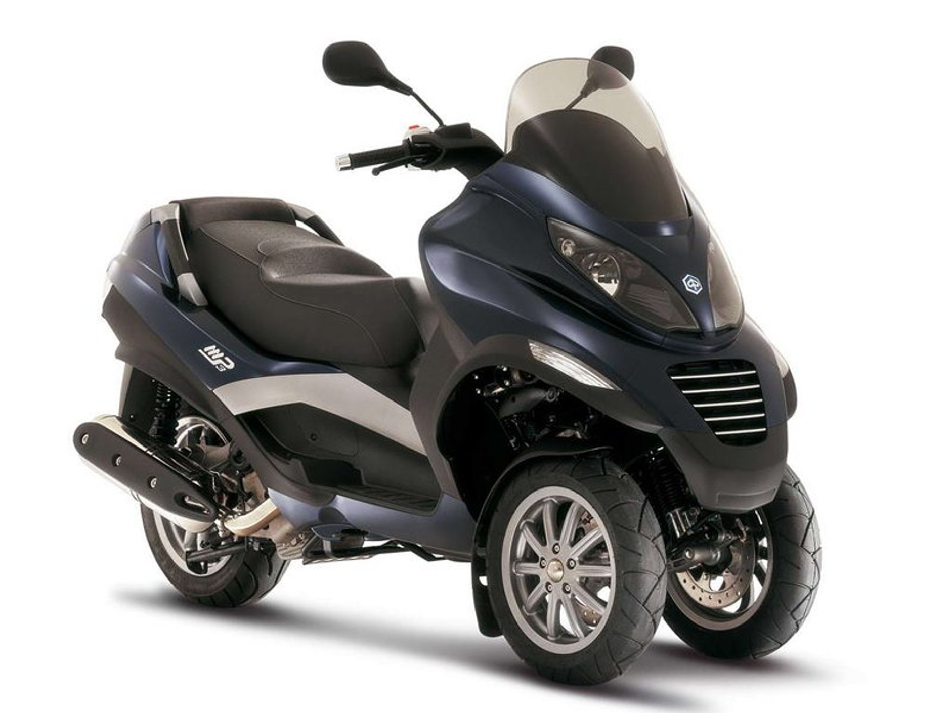 Gilera Fuoco 500 i Piaggio MP3 400: trójkołowcem do pracy