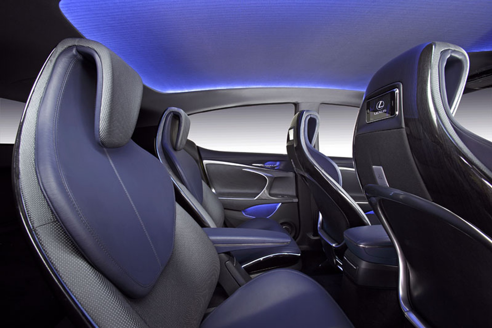 Lexus LF-Ch: Lexus vstoupí do nižší střední třídy v roce 2010