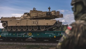 Transport czołgów Abrams (zdjęcie ilustracyjne)