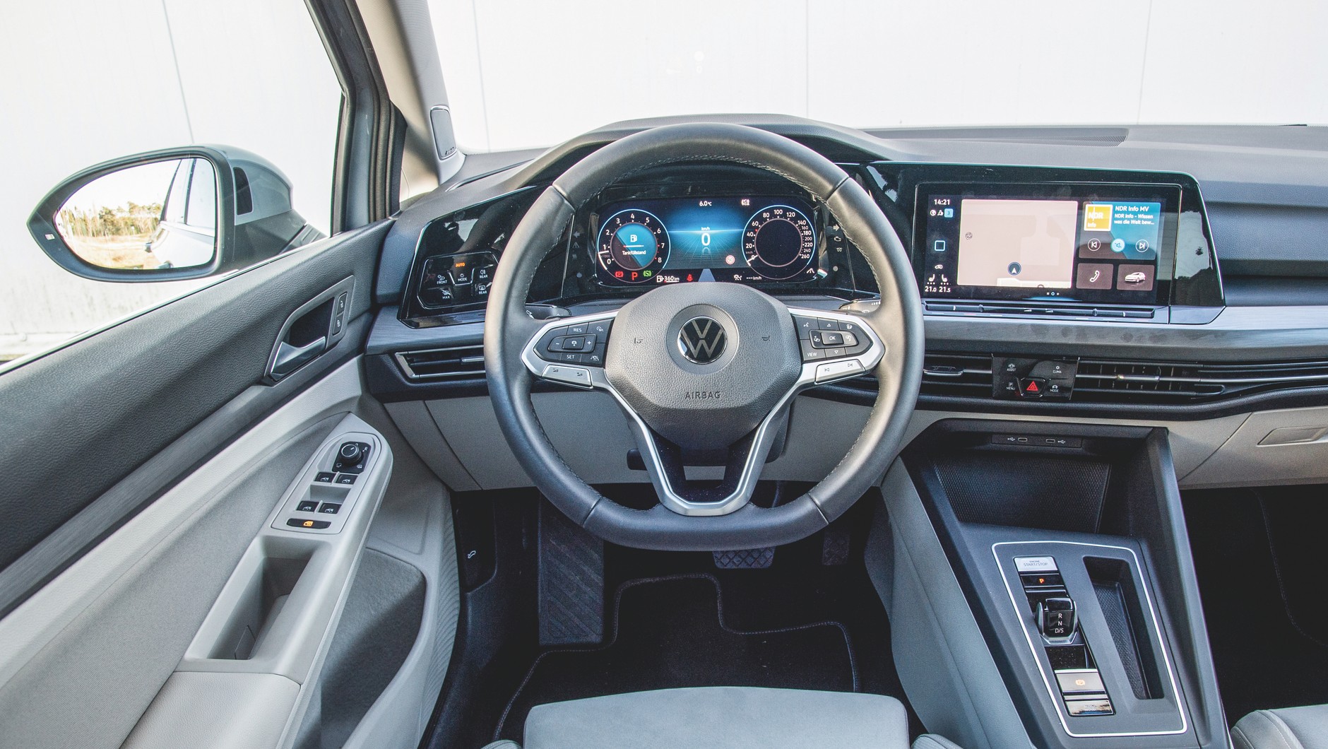 Volkswagen Golf VIII – wirtualne zegary są w każdej wersji wyposażeniowej