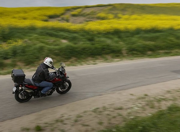 Jeździliśmy nowymi Suzuki: V-Strom 650 XT i GSX-S1000