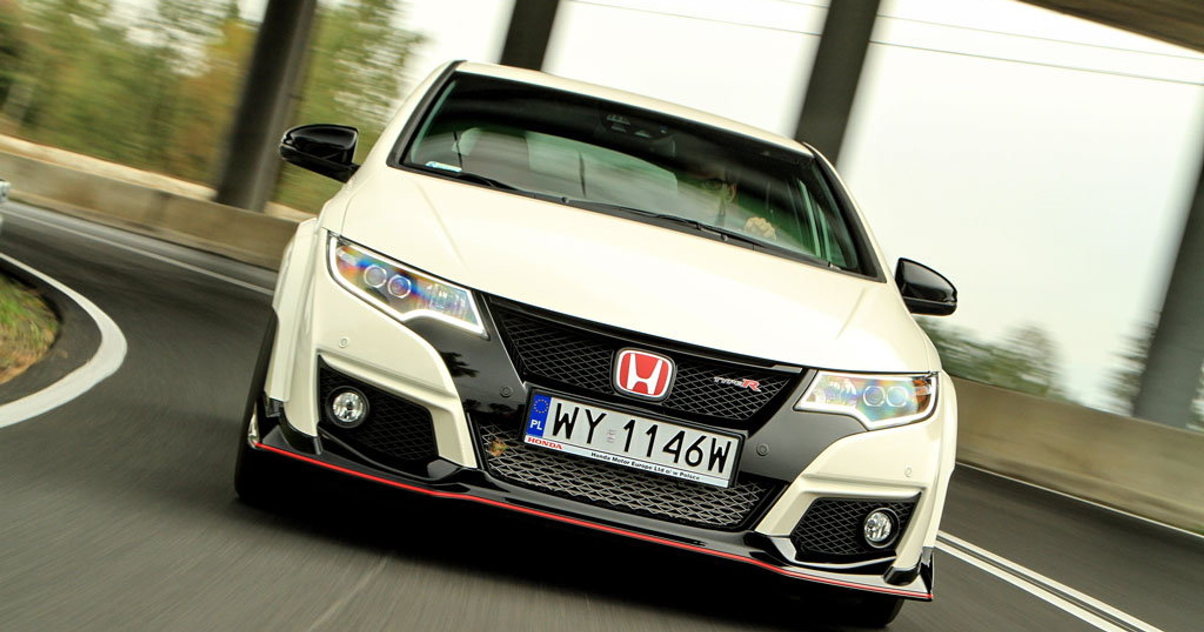 Honda Civic Type R - mroczny rycerz