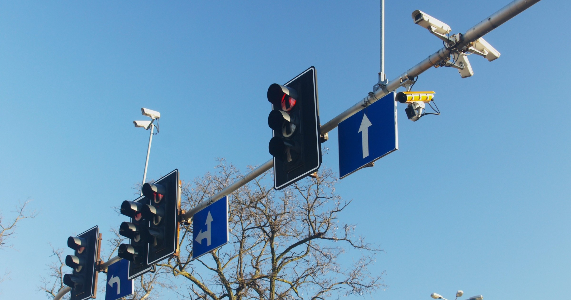 System RedLight zainstalowany na skrzyżowaniu we Wrocławiu