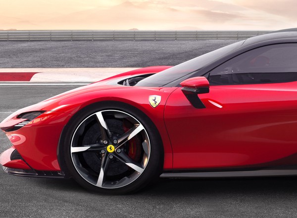 Ferrari zarabia i płaci. Po 12 tys. euro premii dla każdego pracownika