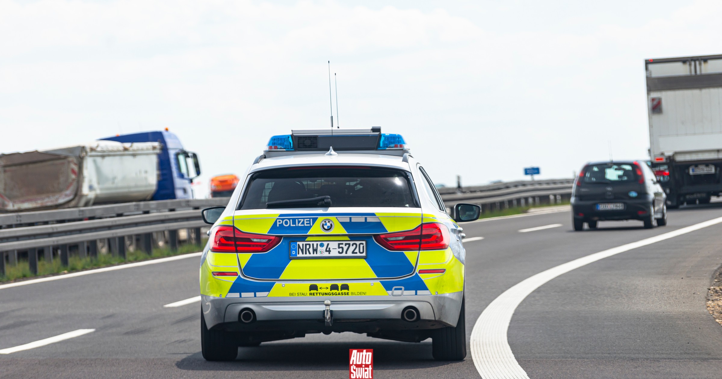 12 nietypowych przepisów drogowych z całego świata. Nie uwierzysz, co jest zakazane