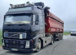 ITD: TIR przewoził za dużo kukurydzy, a kierowca busa przesadził z warzywami