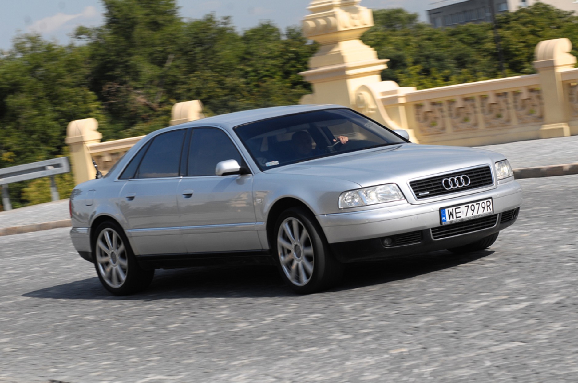 Audi A8 (1994-2002) - Wciąż nie na każdą kieszeń