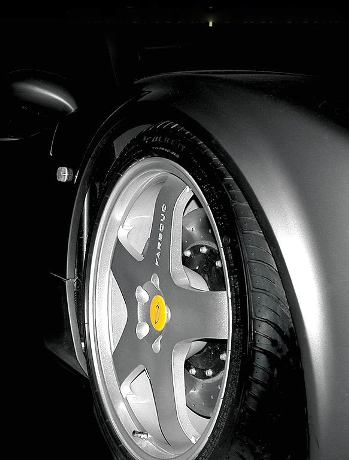 Roszada na Wyspach: Farboud zmienił nazwę na Farbio