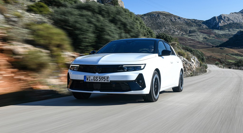 Opel Astra GSe 2023