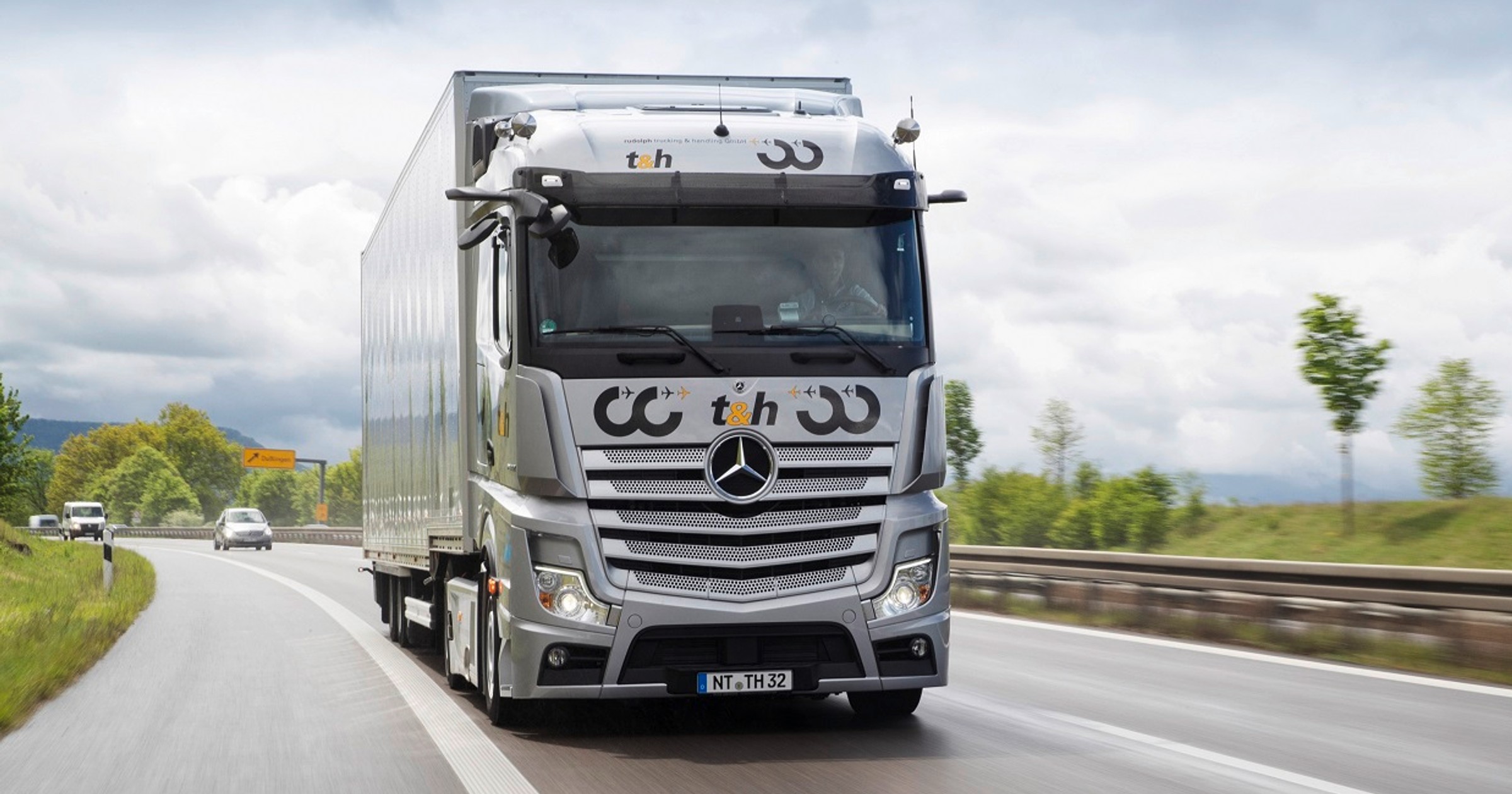 Mercedes-Benz Actros z wyposażeniem, które oburzyło Brytyjkę