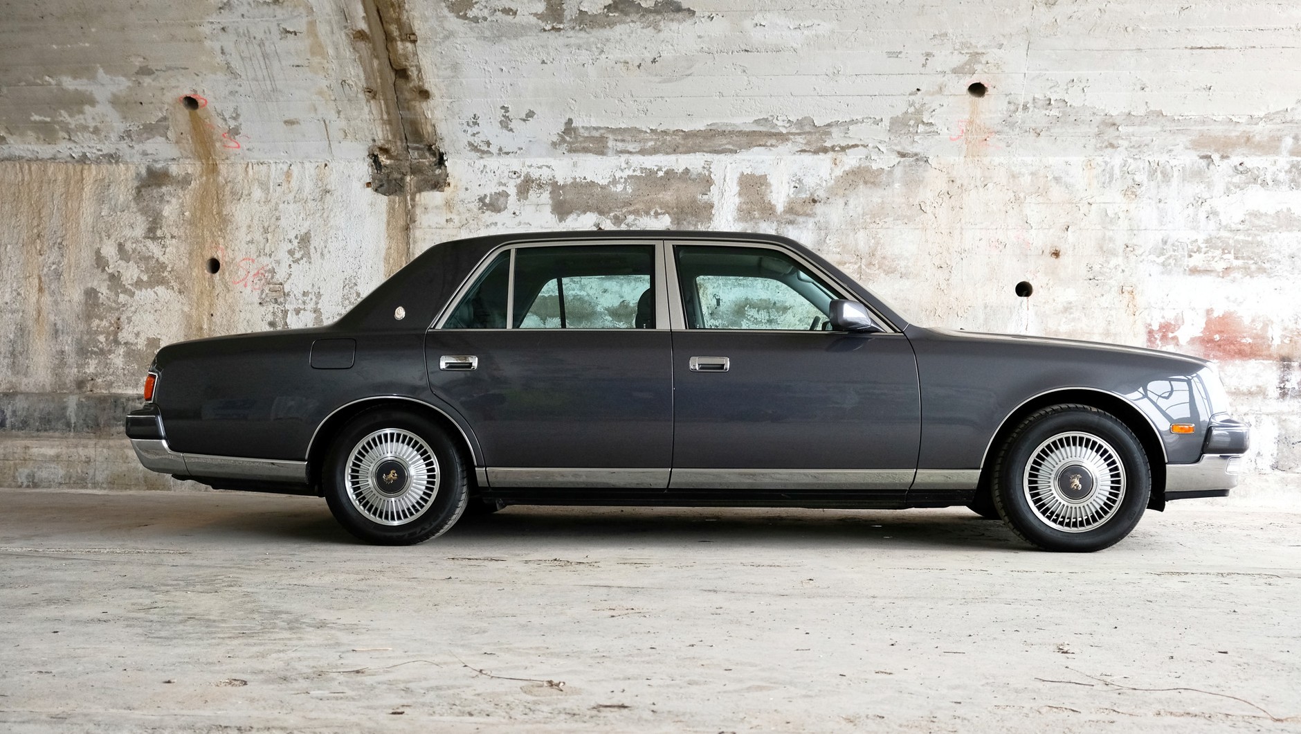 Toyota Century