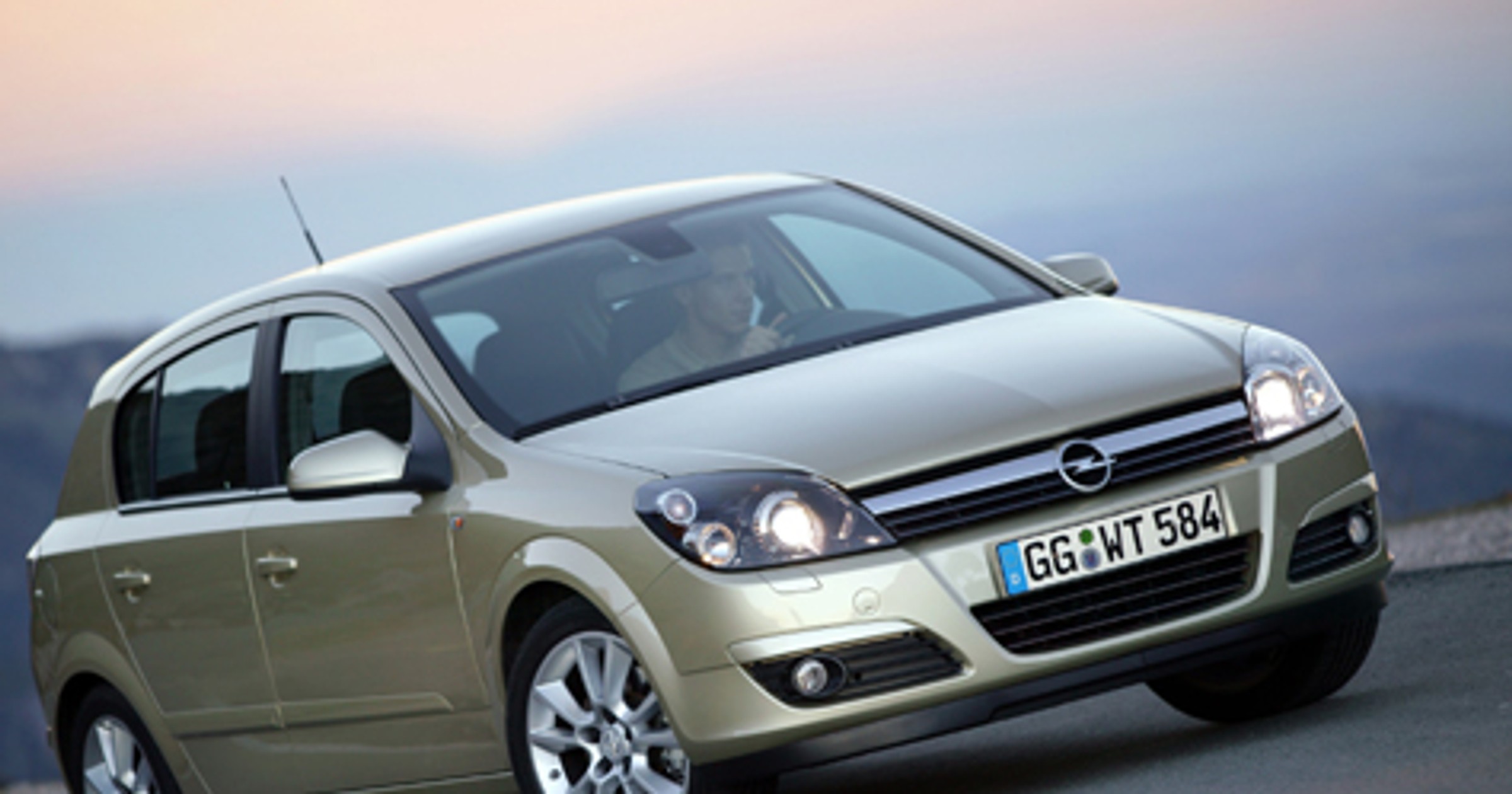 Używany Opel Astra III - Model z dużymi ambicjami