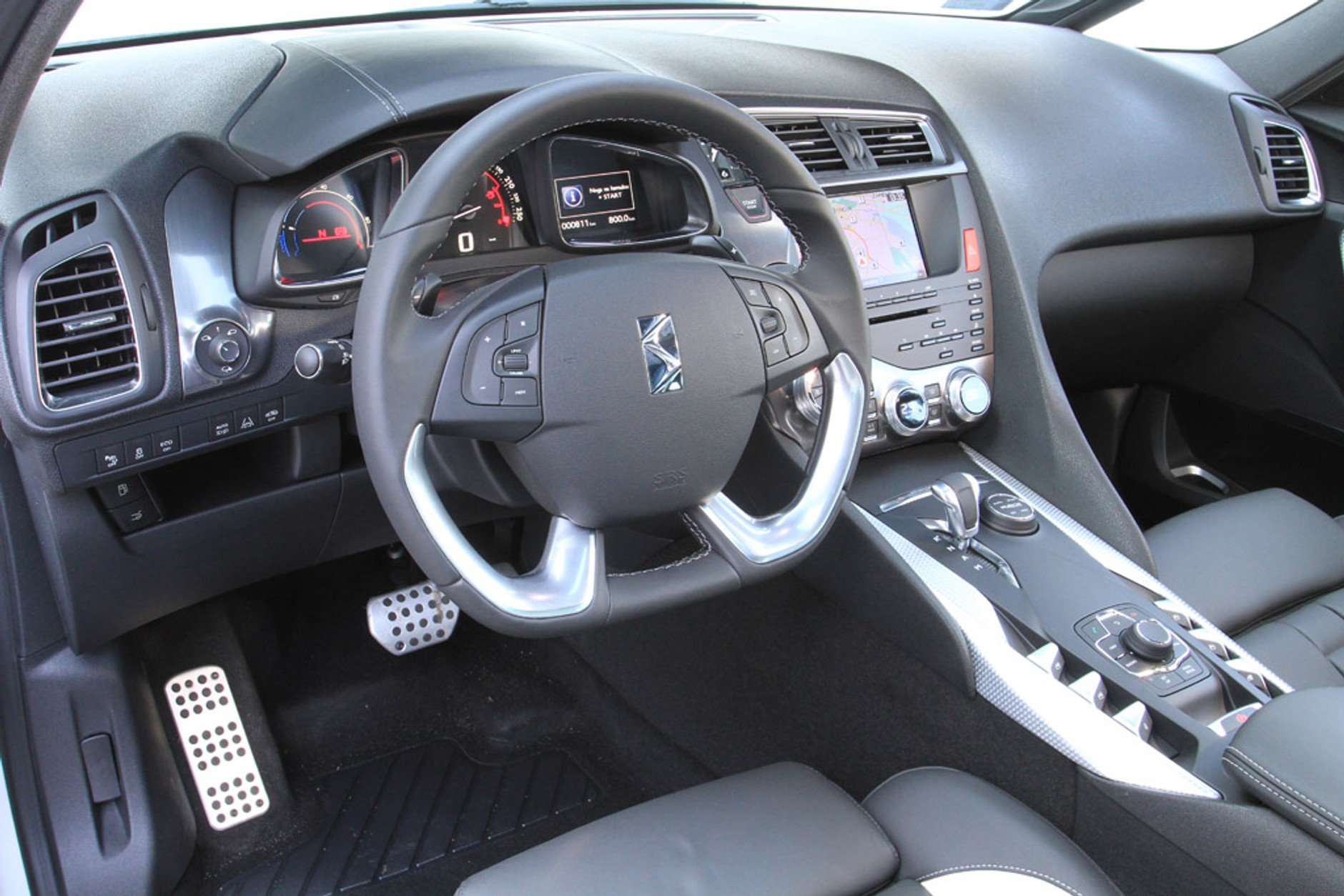 Citroen DS5: hybryda z dieslem