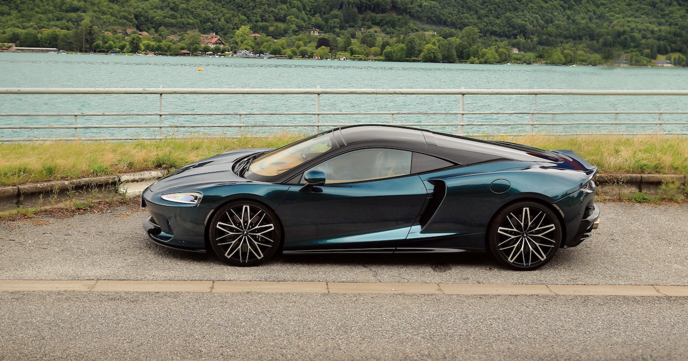 McLaren GT - zdj. ilustracyjne