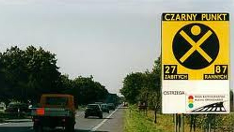 Uczcij minutą ciszy ofiary wypadków drogowych