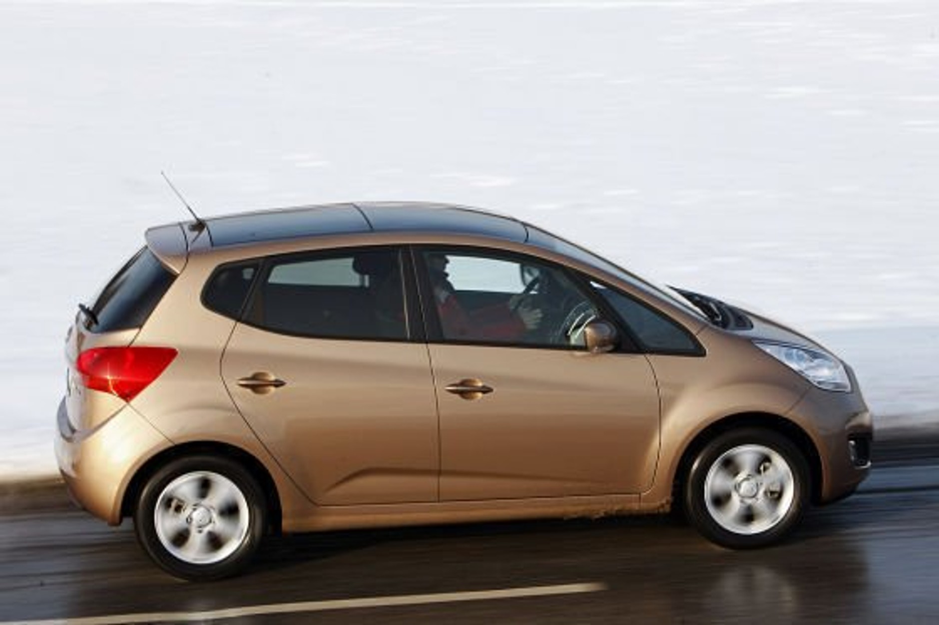 Kia Venga kontra reszta świata