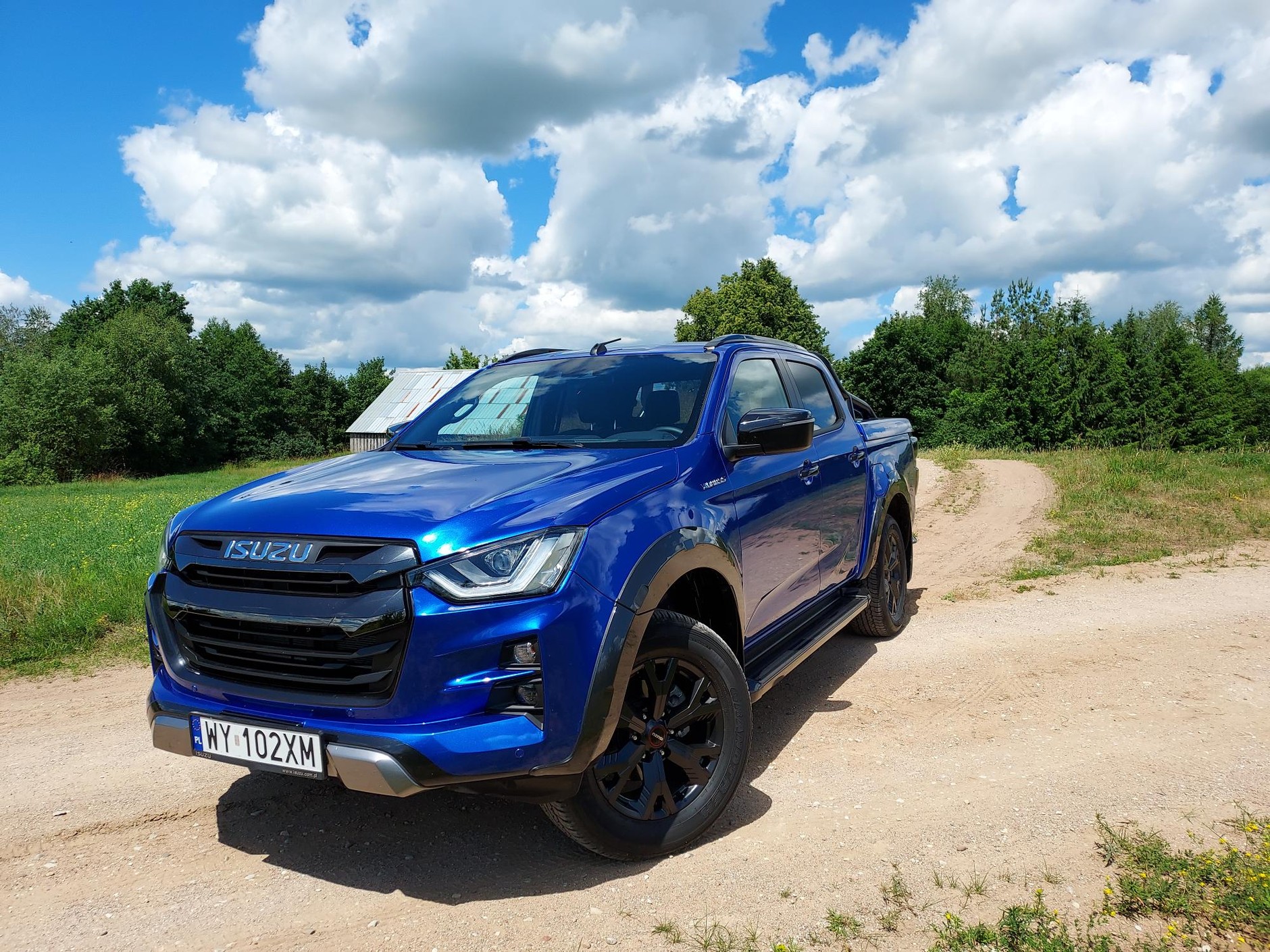 Isuzu D-Max 2023, lifting