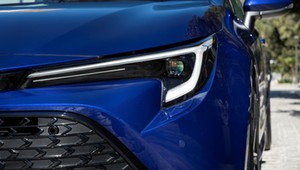 Toyota Corolla kusi nowymi rozwiązaniami. Jedno z nich jest darmowe, ale tylko przez rok