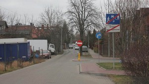 Wyjazd ze strefy zamieszkania: włączasz się do ruchu, czy nie?