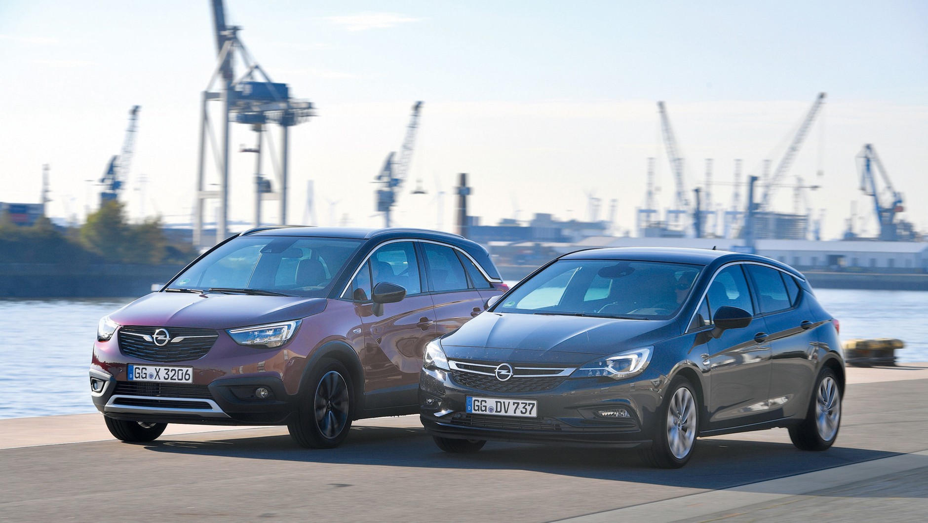 Opel Astra kontra Opel Crossland X