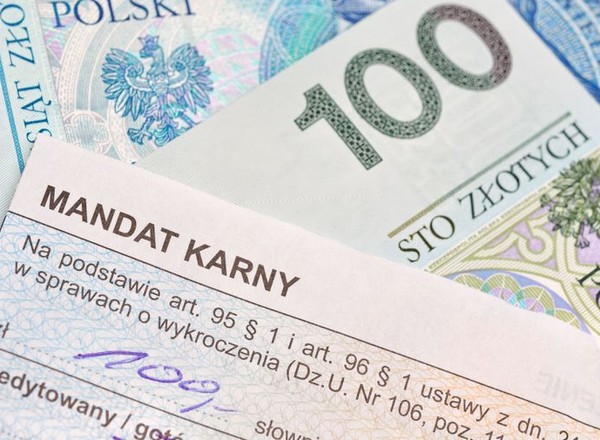 Od lutego za mandat zapłacimy kartą lub Blikiem