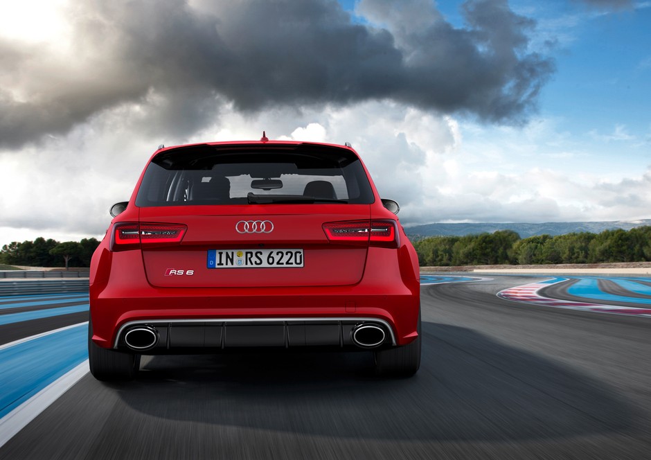 Nowe Audi RS6 Avant: z rodziną na tor