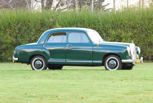 Mercedes 180 D - Ponton z... kołami