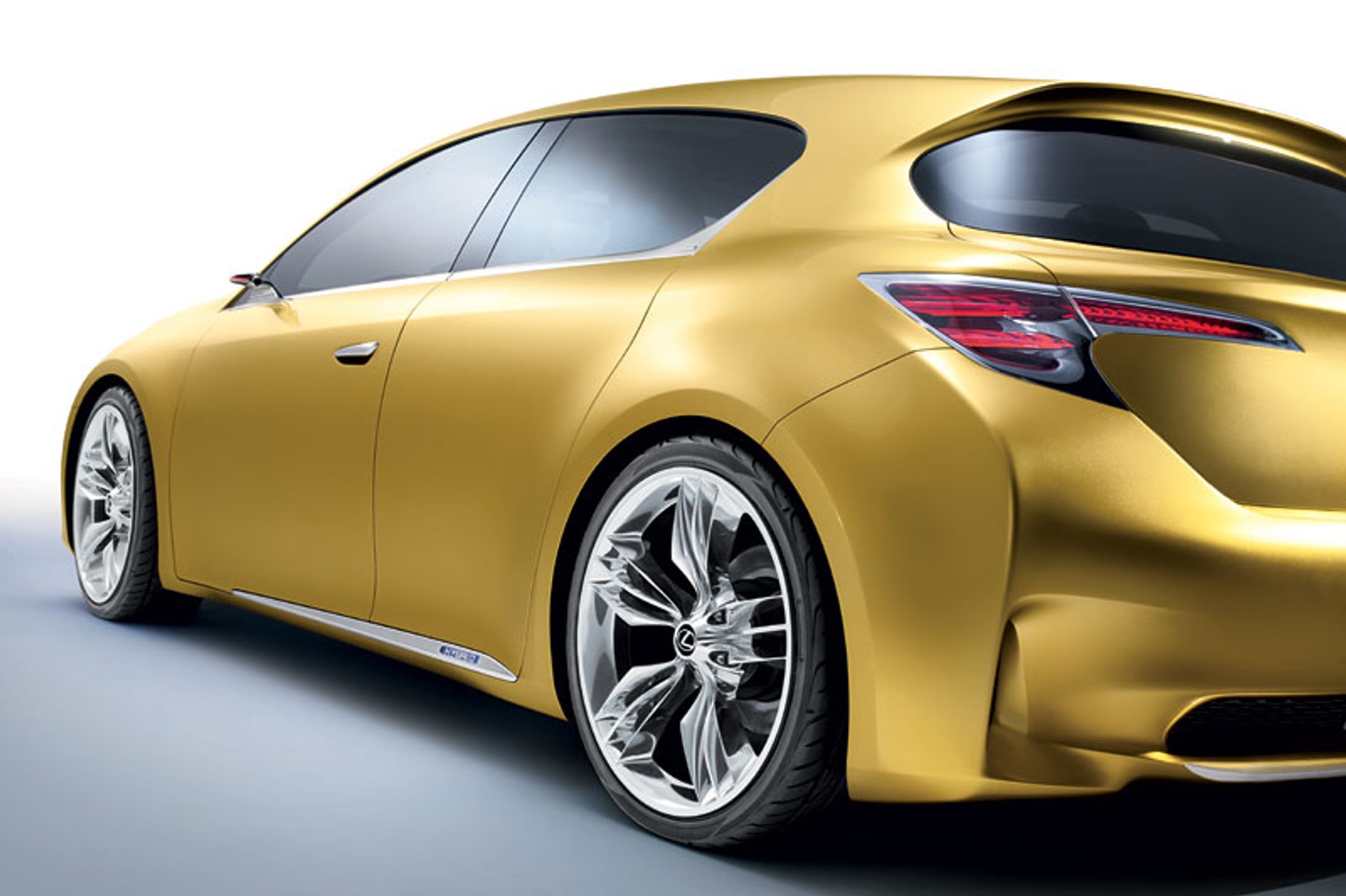Lexus LF-Ch - lexusowy kompakt