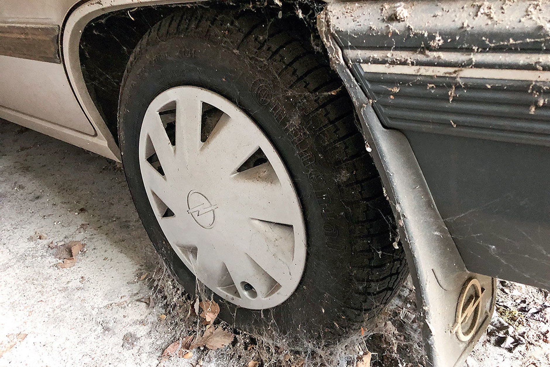 Opel Kadett E sedan za 3990 euro