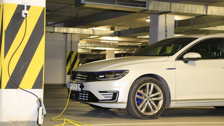 Hybryda typu plug-in