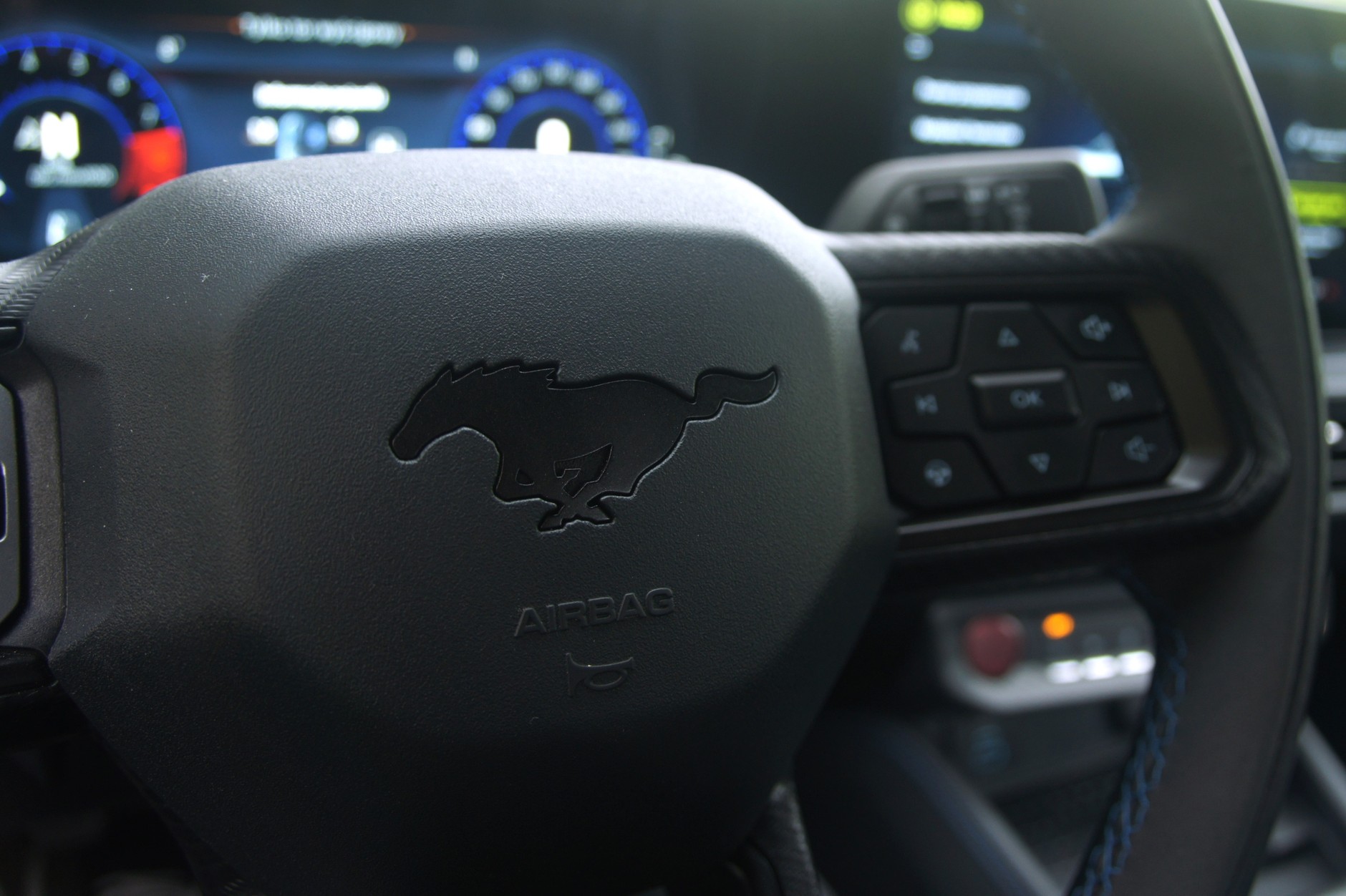 Ford Mustang Dark Horse